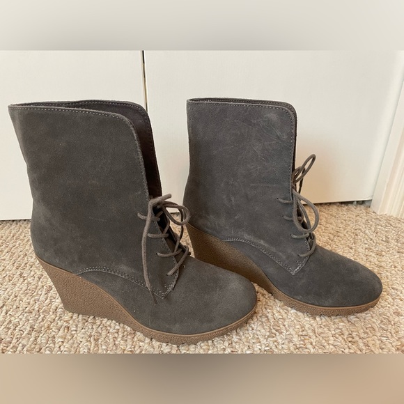 MIA Chaysee Charcoal Suede Wedge Bootie 10M, Can Wear Two Ways! - Picture 5 of 10